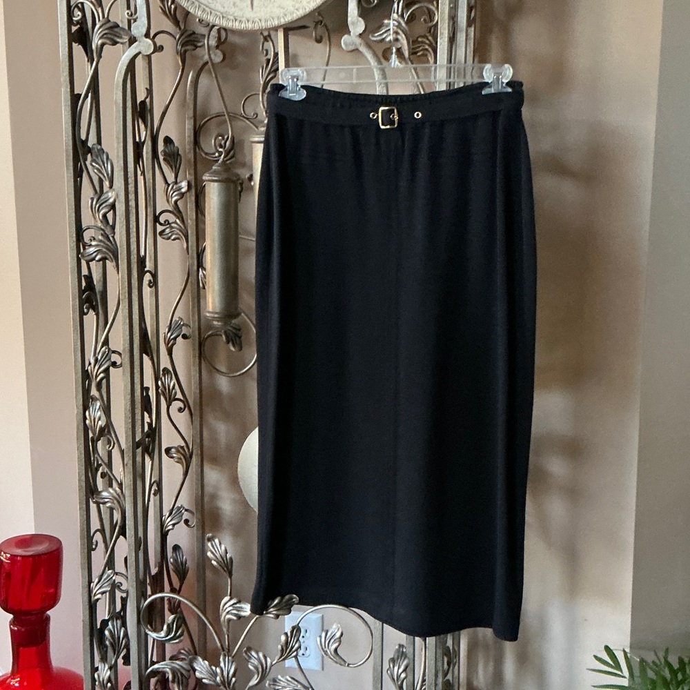 Elegant Black Pencil Skirt with Gold Accent